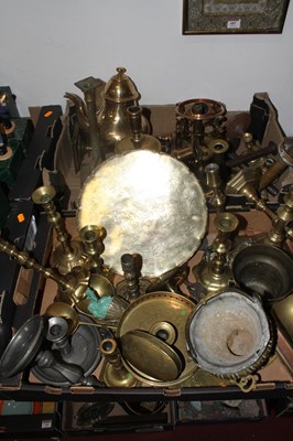 Lot 685 - Two boxes of metalware to inlcude 18th century...