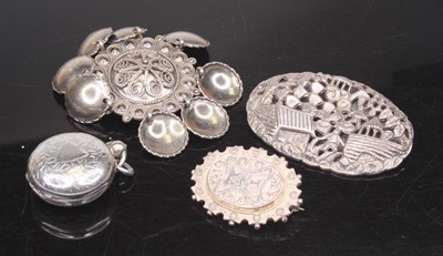 Lot 469 - Assorted silver and white metal jewellery, to...
