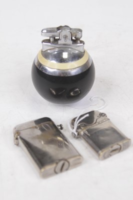 Lot 514 - An Art Deco Ronson Rondolite table lighter,...