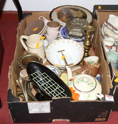 Lot 707 - A box of ceramics and other items, to include...