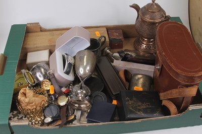 Lot 545 - A box of miscellaneous to include silver...