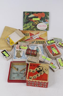 Lot 553 - A box of assorted collectors' cards, mainly in...