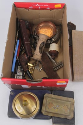 Lot 560 - A collection of miscellaneous items to include...