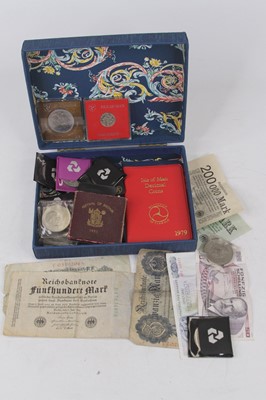 Lot 567 - A collection of miscellaneous coins to include...