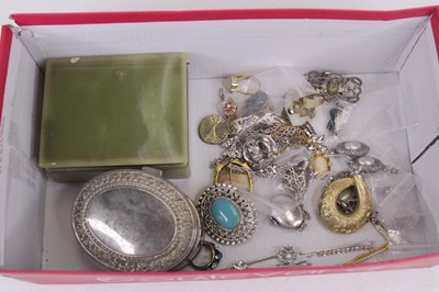 Lot 334 - A green onyx table cigarette box together with...