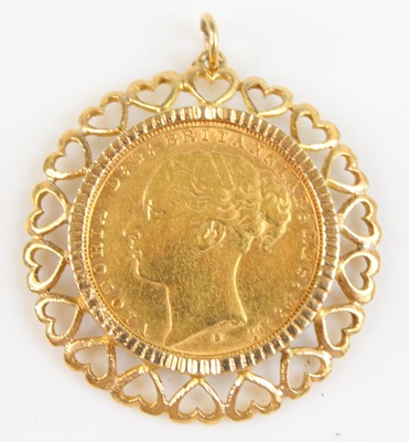 Lot 2074 - Great Britain, 1885 gold full sovereign,...