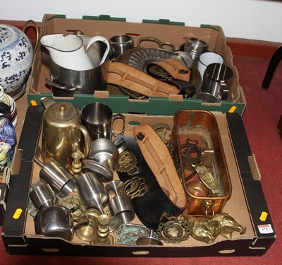 Lot 175 - Two boxes of metal wares to include horse...