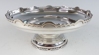 Lot 571 - A late Art Deco silver footed tazza, having a...