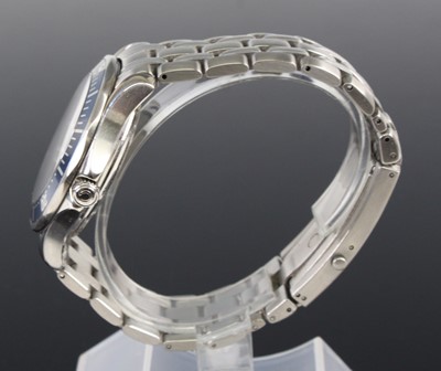 Lot 2261 - A gent's stainless Omega limited edition James...
