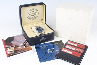 Lot 2261 - A gent's stainless Omega limited edition James...