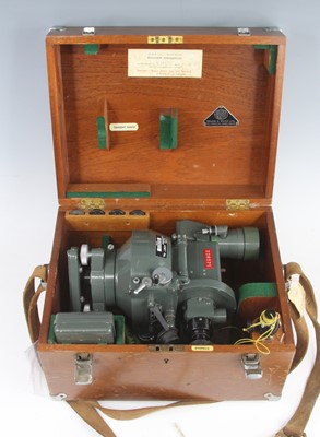 Lot 33 - A Hilger & Watts Model P.-K/6149 Balloon...