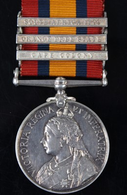 Lot 125 - A Queen's South Africa medal (1899-1902) 3rd...