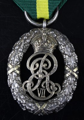 Lot 132 - A Territorial Decoration, Edward VII in silver,...