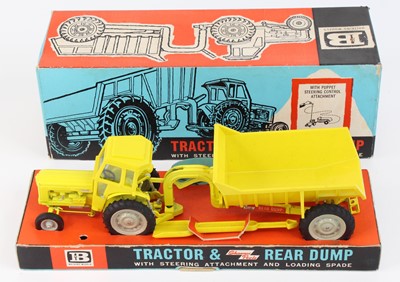 Lot 1081 - Britains No. 9630 Fordson Supermajor tractor...