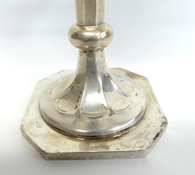Lot 84 - An early 20th century silver twin handled...