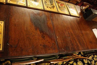 Lot 1531 - A Victorian mahogany extending dining table of...