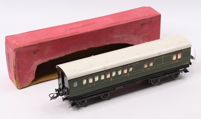 Lot 305 - 1937-41 Hornby No.2 Southern green, brake...