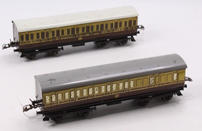 Lot 373 - Two 1935-41 Hornby GW passenger coaches, brown...