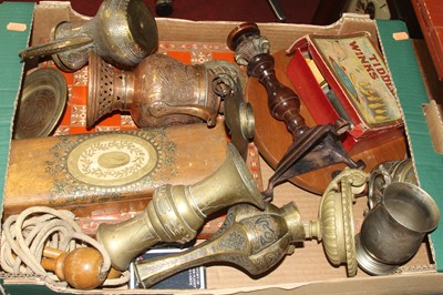 Lot 66 - Miscellaneous items to include a Chinese brass...
