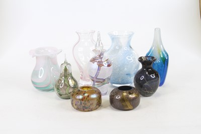 Lot 75 - A collection of glass ware to include Isle of...