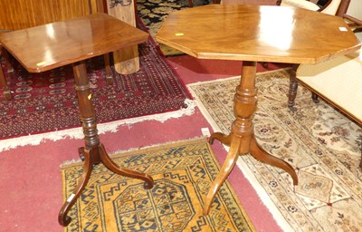 Lot 1315 - A Regency mahogany octagonal tilt-top pedestal...