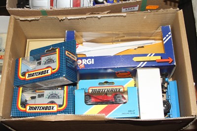 Lot 1524 - A box of modern issue diecast, to include...