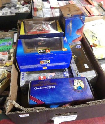 Lot 1617 - A box of mixed modern issue diecast to include...