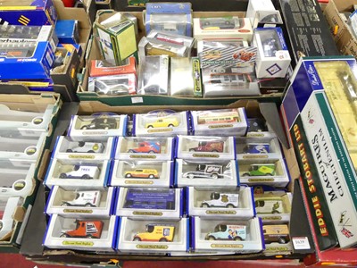 Lot 1639 - Two boxes containing modern issue diecast toys,...