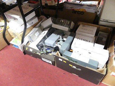 Lot 1661 - A large quantity of Atlas Editions aircraft...