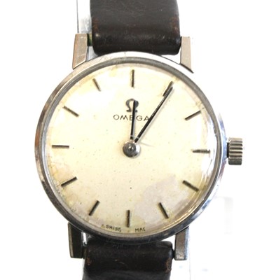 Lot 2522 - A lady's Omega stainless steel manual wind...