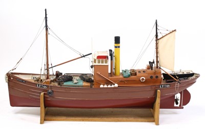 Lot 88 - A very well-made wooden hand built radio...