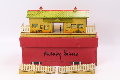Lot 197 - 1939-41 Hornby Station No.4 ‘Wembley’ buff...