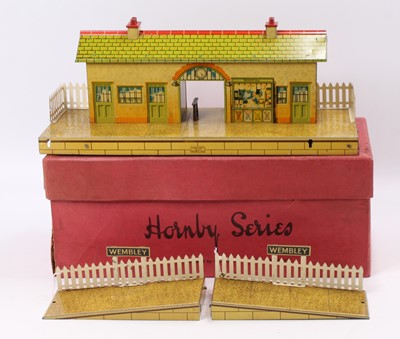 Lot 286 - 1939-41 Hornby Station No.4 ‘Wembley’ buff...