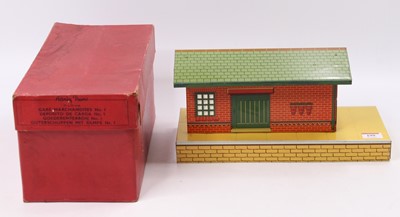 Lot 199 - 1947-55 No.1 goods platform, tin-printed buff...