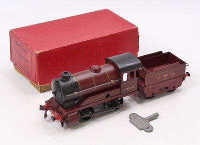 Lot 178 - 1949-54 Hornby clockwork No.501 0-4-0 loco &...