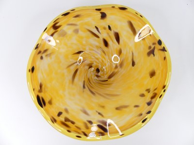 Lot 75 - A Lavorazione Arte Murano art glass bowl, in...