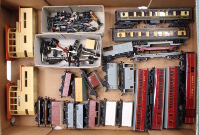Lot 507 - Tray of various Hornby-Dublo items: TPO 3-rail...