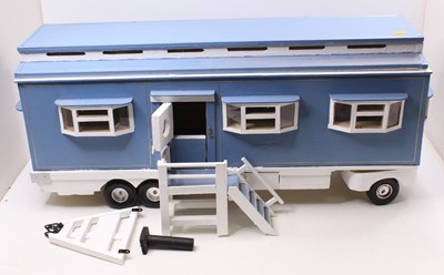 Lot 38 - A well made wooden model of a travelling...