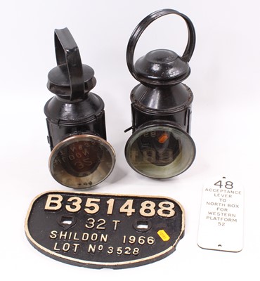 Lot 45 - Collection of Railwayana to include BR (M)...
