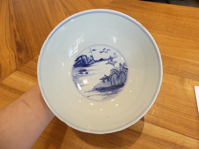 Lot 2377 - A pair of Chinese export blue and white...