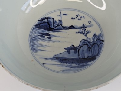 Lot 2377 - A pair of Chinese export blue and white...