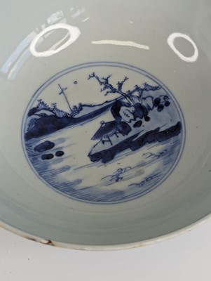 Lot 2377 - A pair of Chinese export blue and white...