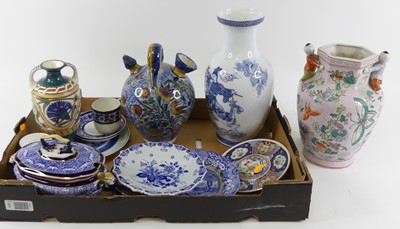 Lot 84 - A box of miscellaneous items to include a...