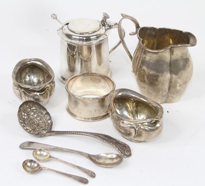 Lot 273 - A collection of silver, to include a drum...