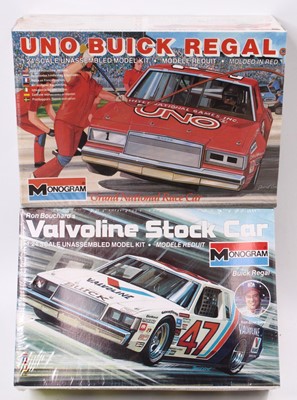 Lot 2052 - MONOGRAM 1.24 scale, NASCAR kit, 2205 ‘Uno’...