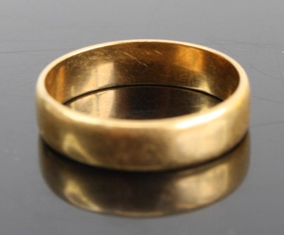 Lot 2493 - An 18ct gold wedding band, sponsor PP&P,...