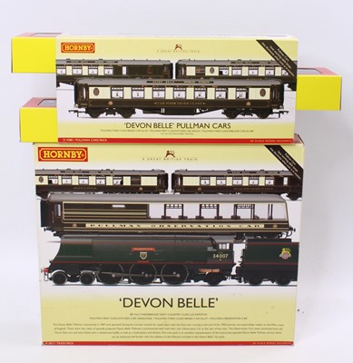 Lot 447 - Hornby ‘Devon Belle’ Train Pack and coach pack....