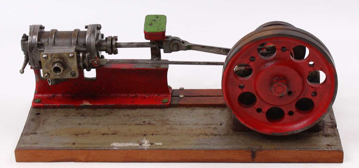 Lot 27 - A scratch-built horizontal mill engine,...