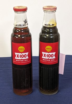 Lot 4032 - A Shell 'X 100' 2-gallon petrol can by Valor,...