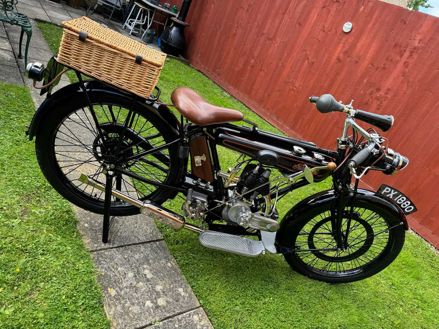 Lot 4020 - A 1925 Raleigh 350cc Semi-Sport (Model 5S)...